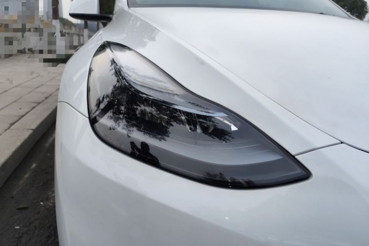 Used Tesla Model Y 2024 Long-Range All-Wheel-Drive Version Right Front Headlight