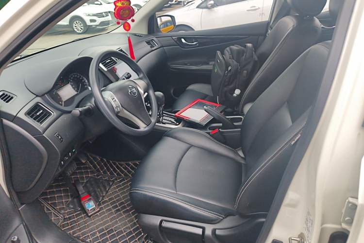 Used Nissan Tiida 2021 1.6L CVT Cool Edition
