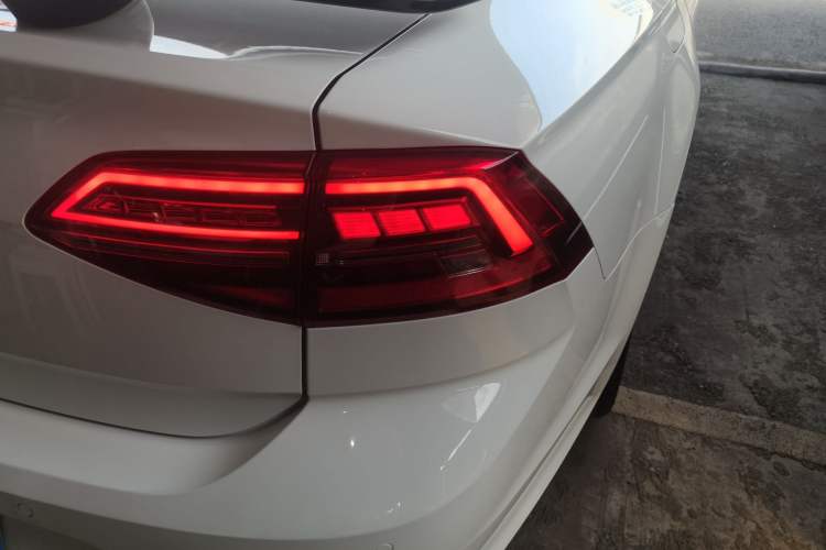 Used Volkswagen Lamando 2021 280TSI DSG Comfort Edition Exterior 3