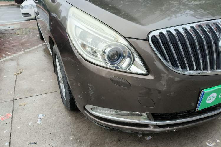 Used Buick GL8 2013 3.0L GT Luxury Business Haoya Edition Right Front Headlight