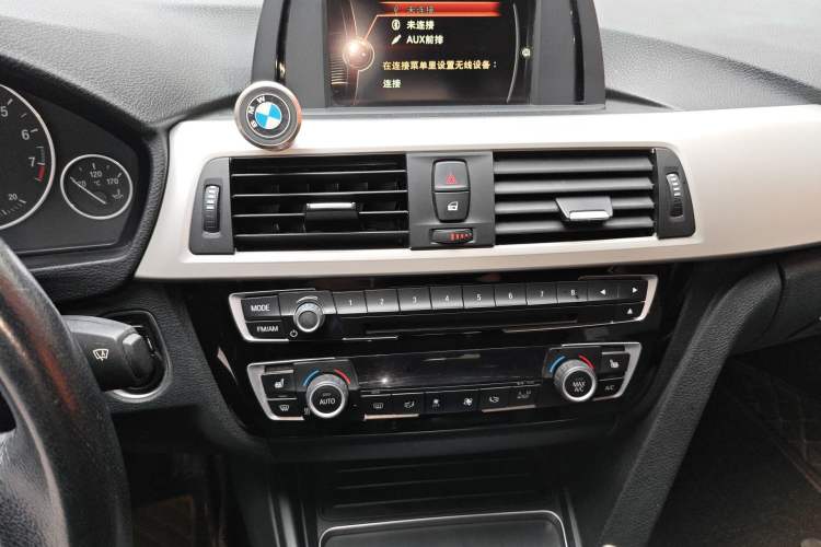 Used BMW 3 Series 2016 320Li Ambition Model
