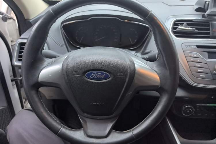 Used Ford Escort 2015 1.5L Manual Fashion Edition