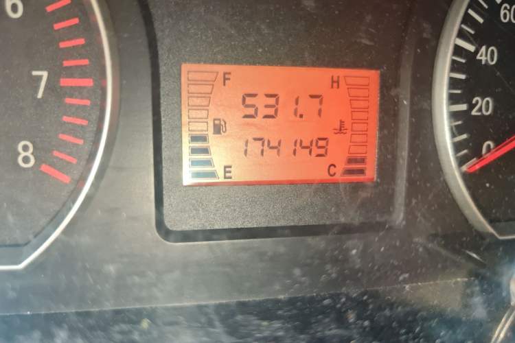 Used FORTHING Lingzhi 2013 M3 1.6L 7-Seater Luxury Model
