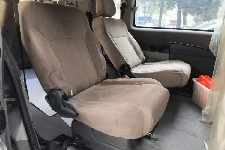 Used FORTHING Lingzhi 2016 M3L 1.6L 7-Seater Comfort Model
