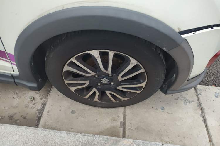 Used Suzuki Swift 2016 1.5L Automatic Fashionable Coolplay Edition
