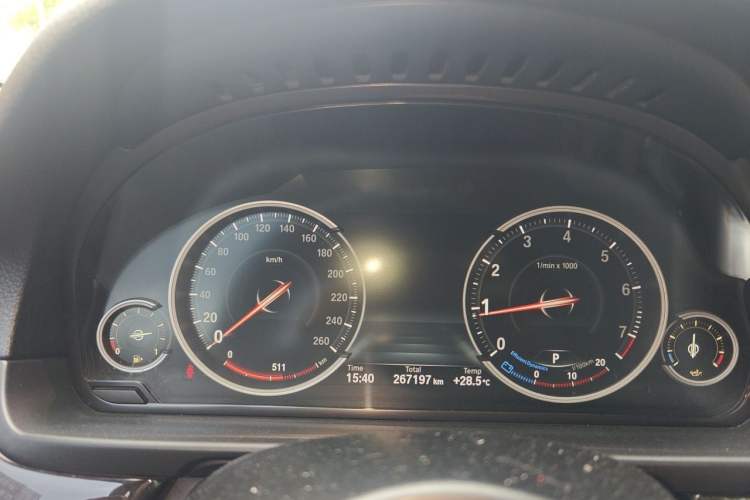 Used BMW 5 Series 2017 525Li Leading Model
