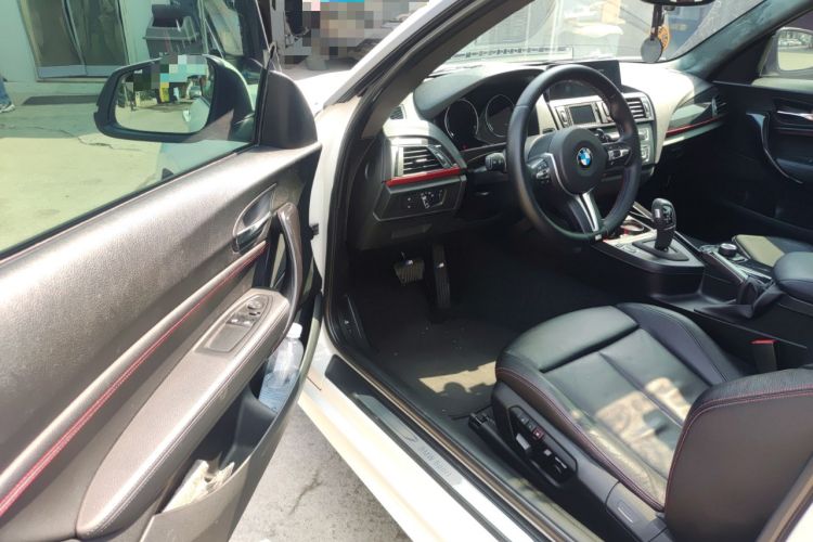 Used BMW 2 Series 2014 220i Sport Design Package
