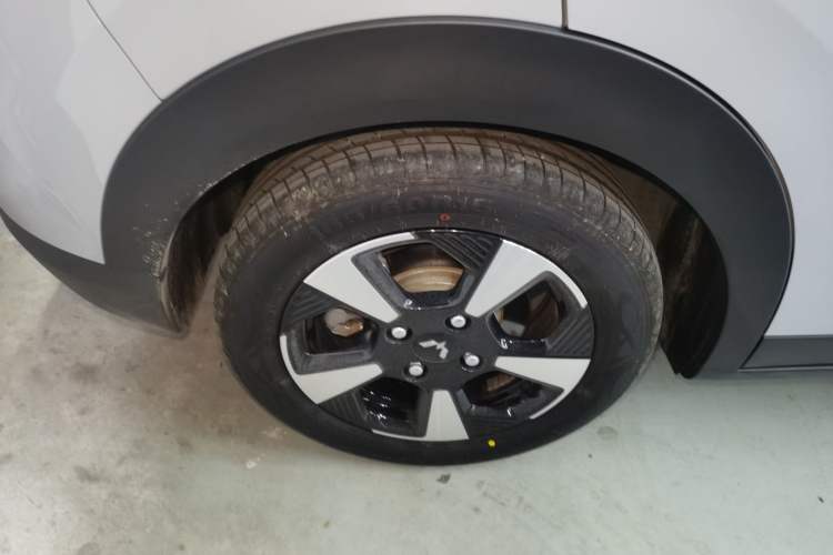 Used Wuling Bingo PLUS 2024 330 km Range Five-Seater Version