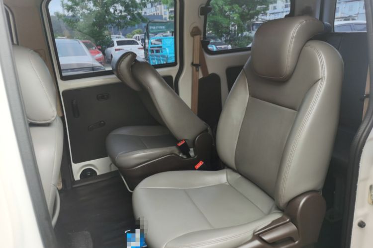 Used Wuling Hongguang V 2022 1.5L Enjoy Edition Electric-Powered LAR
