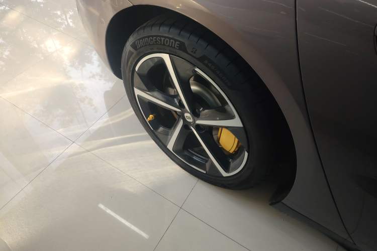 Used Xiaomi Auto SU7 2024 Four-Wheel Drive Ultra-Long Range Advanced Intelligent Driving Max Edition
