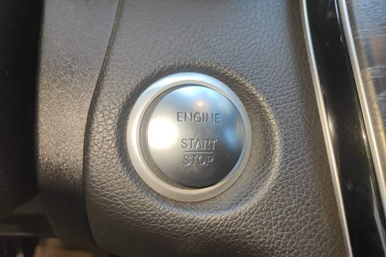 Used Mercedes-Benz C-Class 2015 C 180 L Sport Edition
