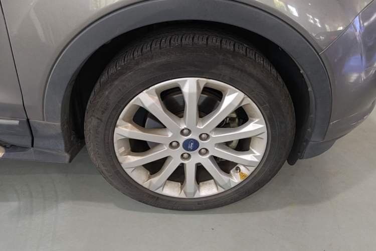 Used Ford Kuga 2013 2.0L GTDi Four-Wheel-Drive Elite Model
