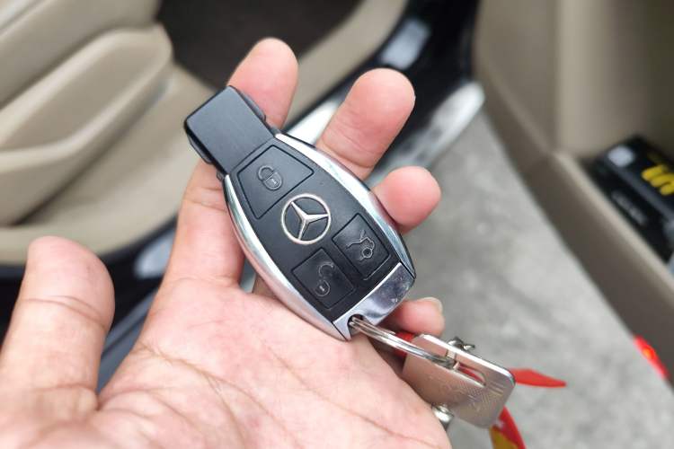 Used Mercedes-Benz M-Class 2012 ML 300