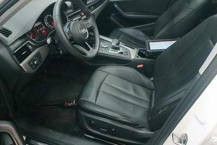 Used Audi A4L 2018 30th Anniversary Edition 40 TFSI Trendy Model