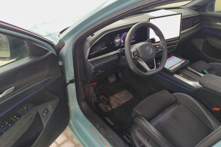 Used Volkswagen Passat 2025 Pro 380TSI Starry Dragon Luxury Edition