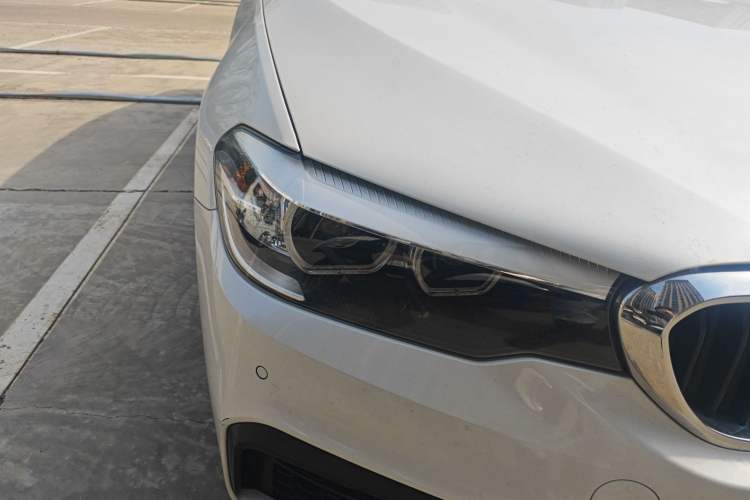 Used BMW 5 Series 2020 525Li M Sport Package Right Front Headlight