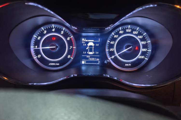 Used Baojun 560 2016 1.8L Manual Luxury Edition Odometer Close Up