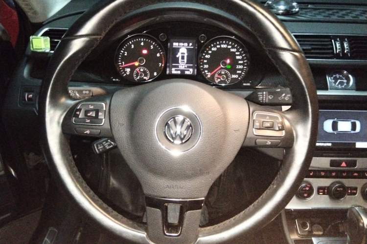 Used Volkswagen Magotan 2016 1.8TSI Luxury Comfort Model