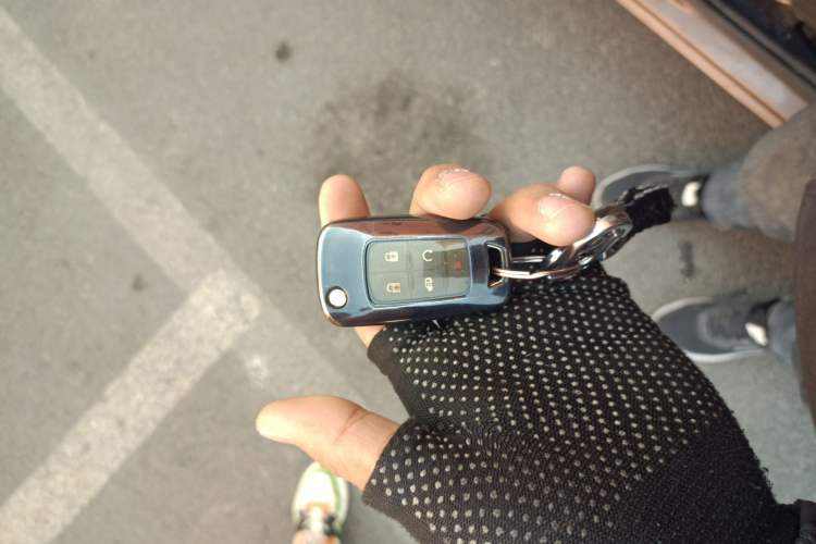 Used Buick GL8 2018 28T Luxury Model China VI Standard
