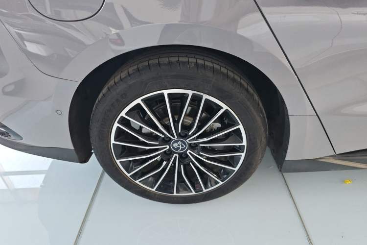 Used BYD Han 2025 DM-i Intelligent Driving Edition 125KM LiDAR Flagship Model