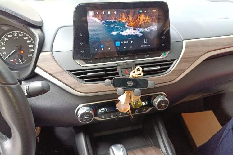 Used Nissan Teana 2021 2.0L XL Comfort Edition Audio And AC Panel