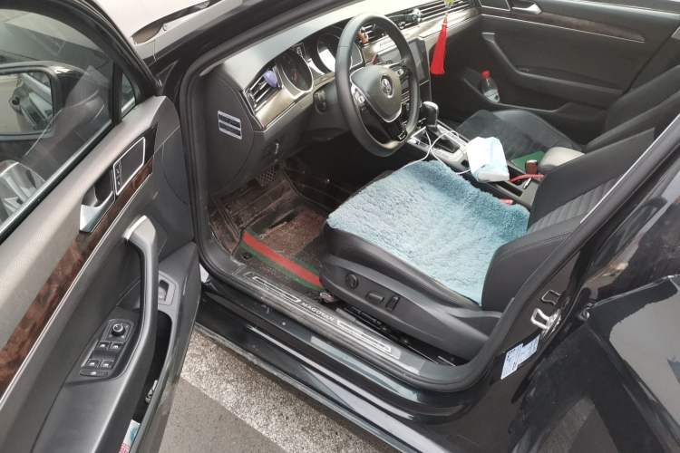 Used Volkswagen Magotan 2017 380TSI DSG Luxury Model Driver Seat