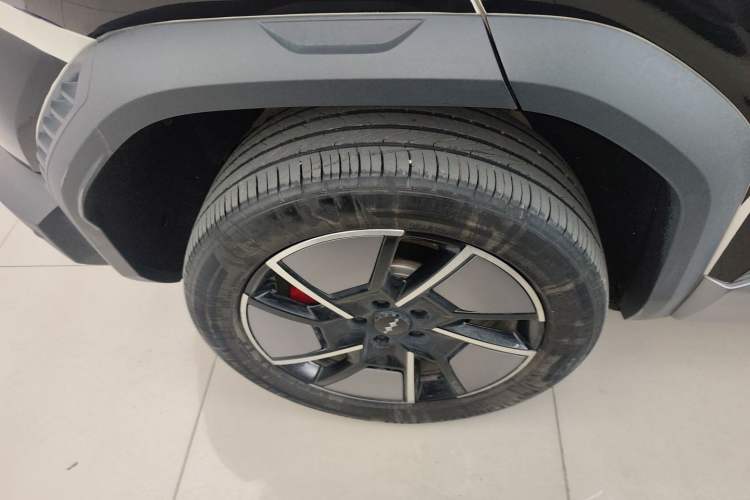 Used Formula Leopard Titanium 3 2025 501KM All-Wheel Drive Intelligent Driving Ultra Version
