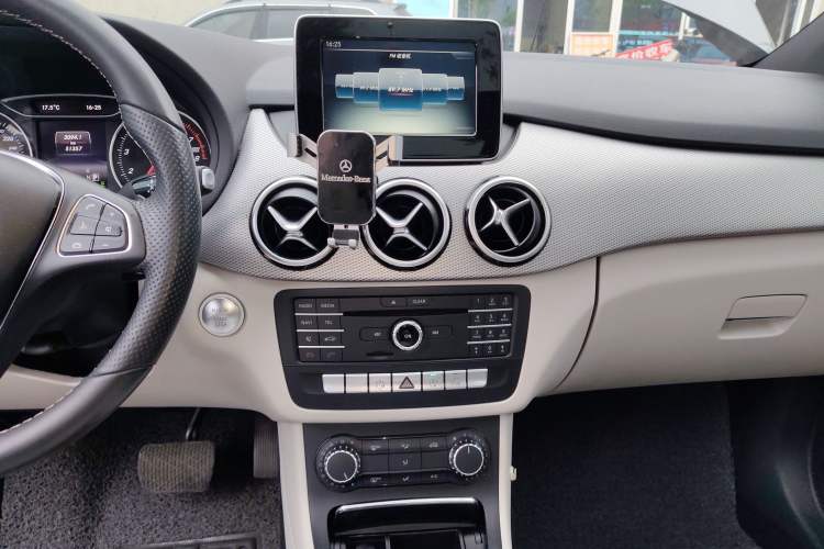 Used Mercedes-Benz B-Class 2015 B 200 Sport Edition
