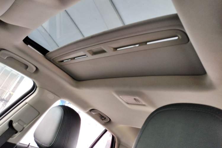 Used Chevrolet Trax 2016 1.4T Manual Two-Wheel Drive Comfort Version with Sunroof