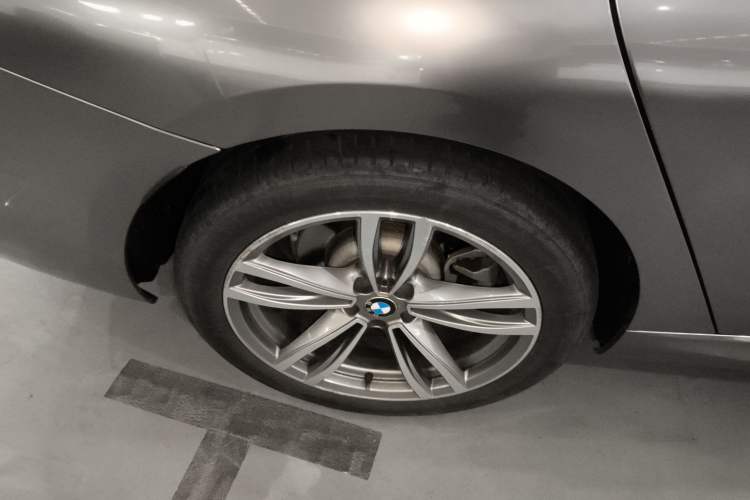 Used BMW 6 Series GT 2018 630i M Sport Package Right Rear Wheel Hub