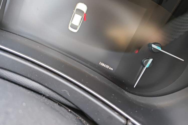 Used BAIC Beijing X5 2018 1.5T CVT New Smart Version China V Emission Standard Odometer Close Up