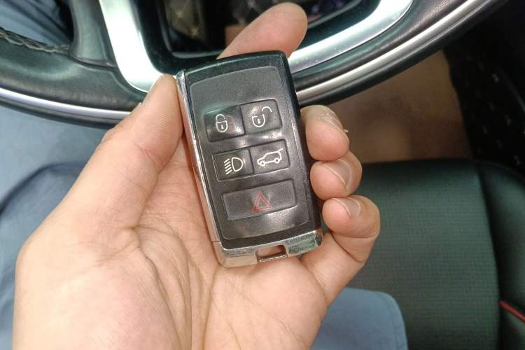 Used Land Rover Discovery Sport 2020 249 PS R-Dynamic Performance Edition Vehicle Key