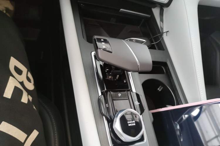 Used CHANGAN CS75 PLUS 2026 Model, Smart Champion Edition 1.5T New Blue Whale Smart Navigation Version