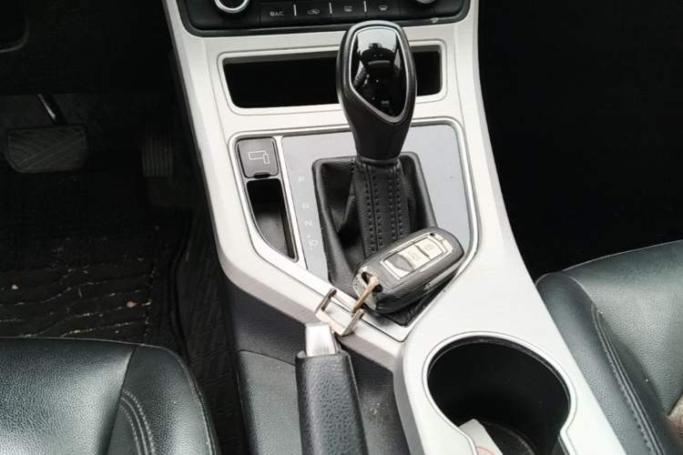 Used Geely Auto Vision 2018 1.5L Automatic Happiness Edition Gear Lever