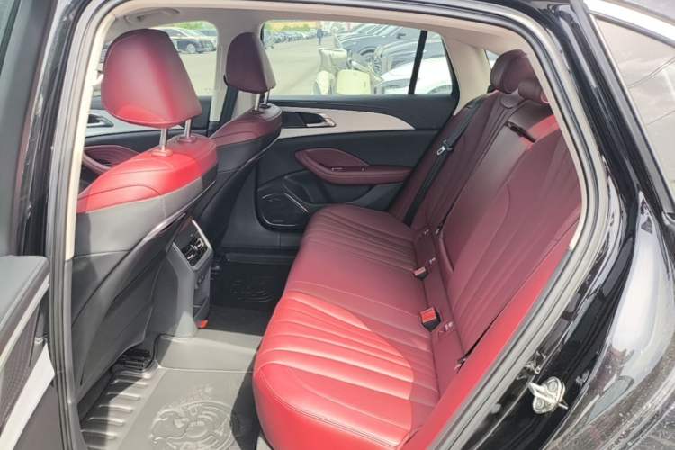 Used Hongqi H5 2024 1.5T DCT Smart Connect Flagship Edition
