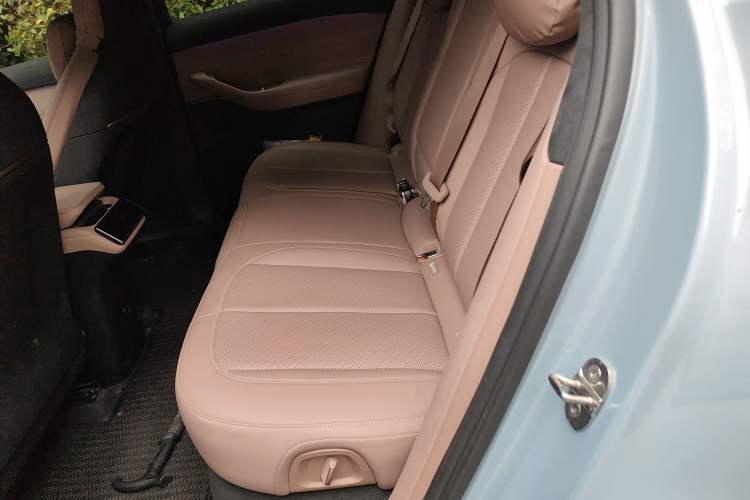 Used Nio EC6 2023 75 kWh Left Rear Seat