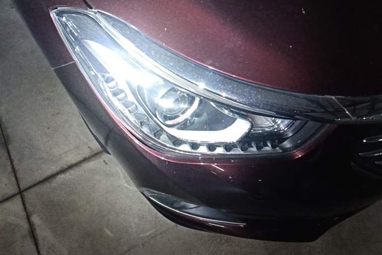 Used GAC Trumpchi GA6 2015 1.8T DCT Luxury Navigation Model Right Front Headlight