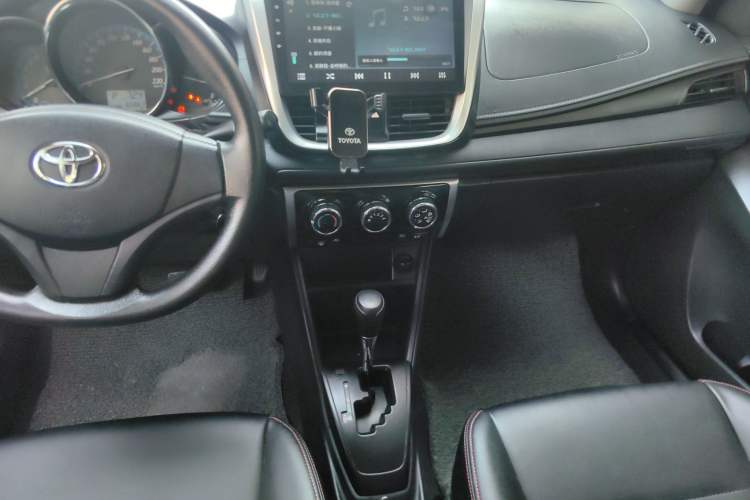 Used Toyota YARiS L Zhi Xiang 2017 1.5E CVT Dynamic Edition Gear Lever