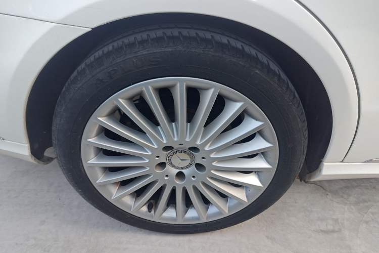 Used Mercedes-Benz E-Class 2015 E 260 L
