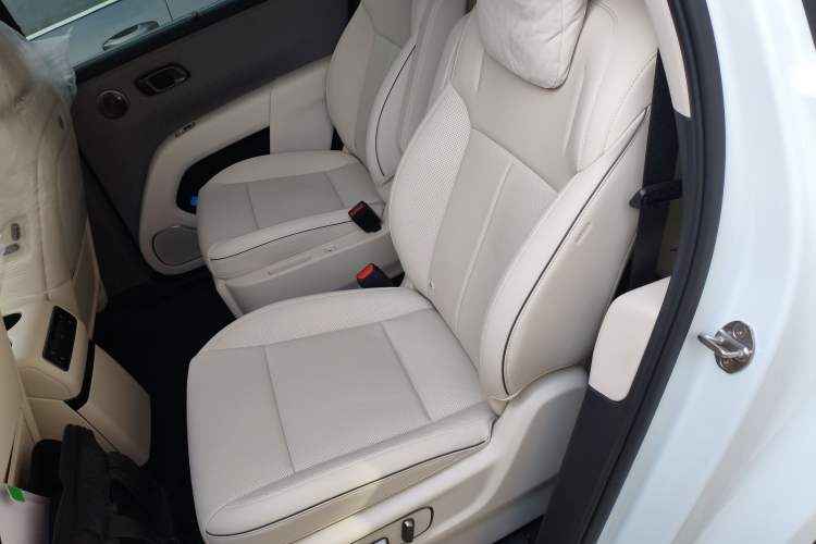 Used Li Auto Li Auto i8 2025 Model Standard Version