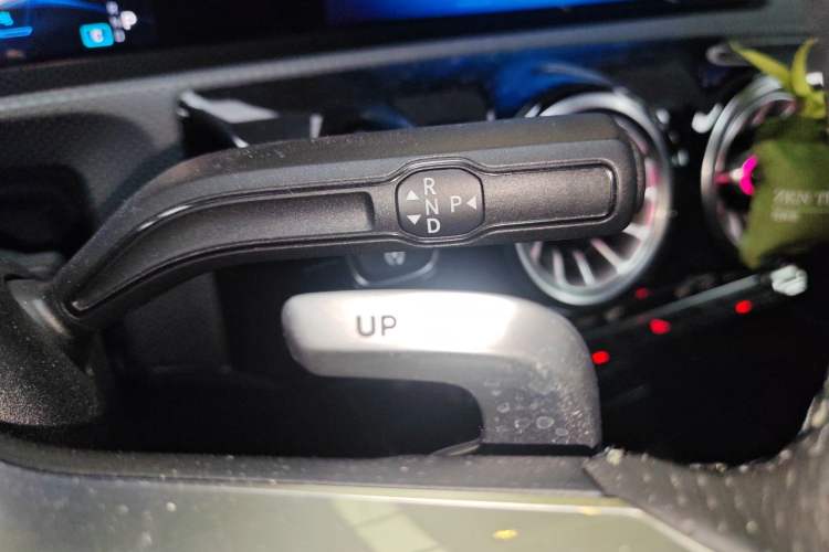 Used Mercedes-Benz A AMG 2024 Facelift AMG A 35 L 4MATIC Gear Lever