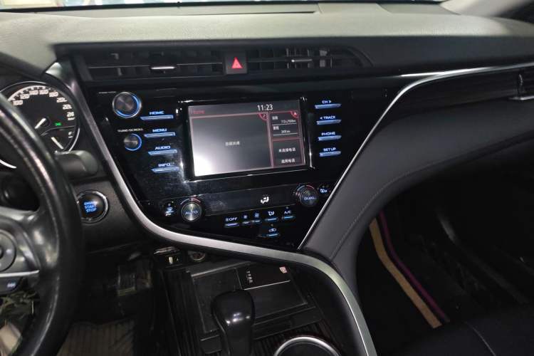 Used Toyota Camry 2018 2.0G Luxury Edition
