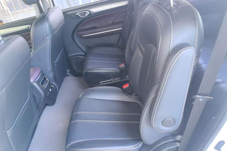 Used GAC Trumpchi M6 2021 PRO 270T DCT Luxury Edition
