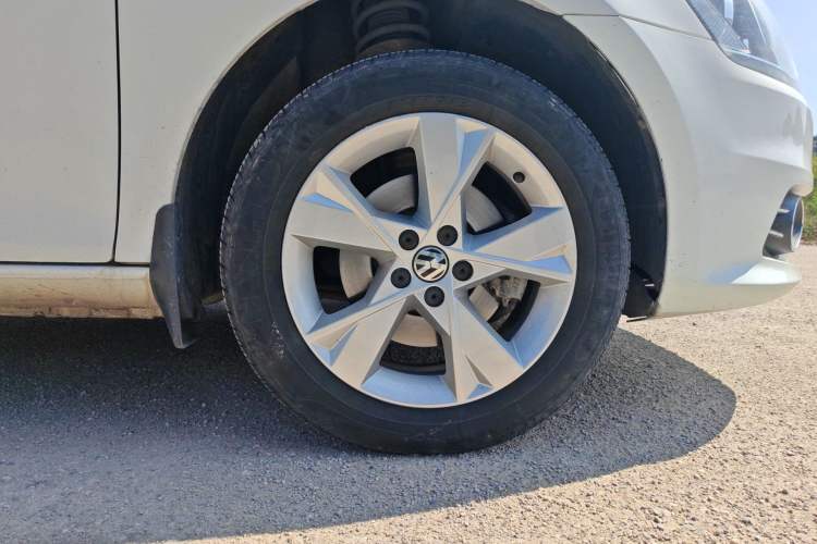 Used Volkswagen Bora 2015 Qihui Edition 1.6L Automatic Fashion Model
