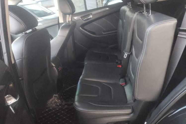 Used Dongfeng Fengon 580 2021 Revised ☆ Star Edition 1.8L Manual Elite Version Interior 4