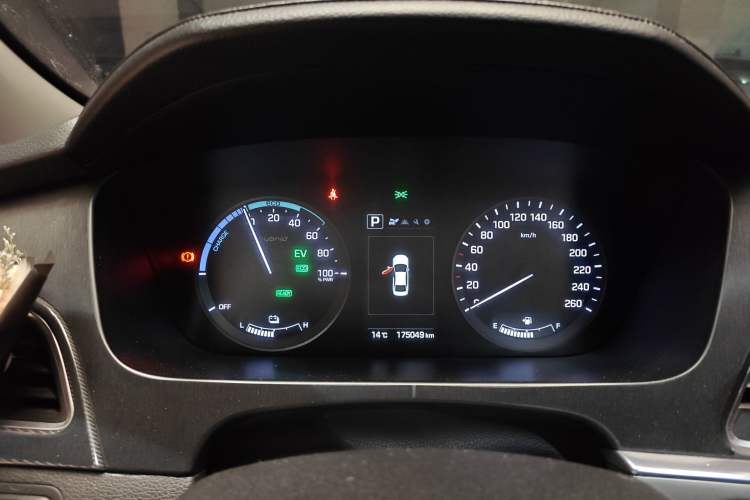 Used Hyundai Sonata 2016 2.0L Hybrid HL Luxury Version
