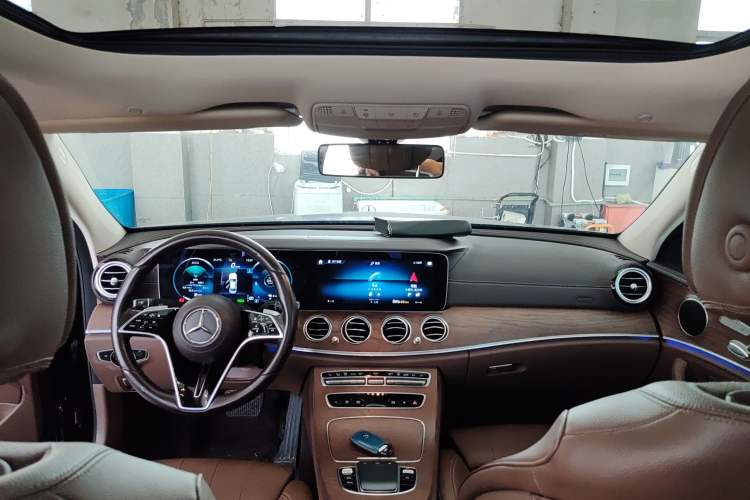 Used Mercedes-Benz E-Class New Energy 2022 Facelift E 350 e L Plug-in Hybrid Sedan
