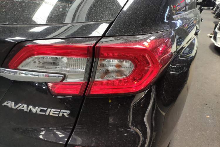 Used Honda Avancier 2019 240TURBO Two-Wheel Drive Elite Edition Right Rear Taillight