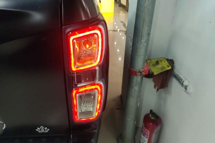 Used Isuzu D-MAX 2021 1.9T Automatic 4x4 Diesel Global Huan Dong RZ4E
