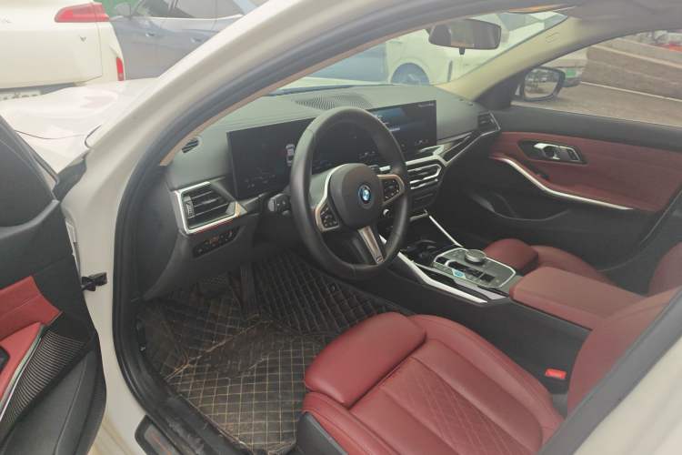 Used BMW i3 2024 eDrive 35 L
